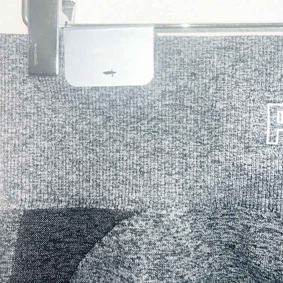 Pink Victoria's Secret High Waist Gray Seamless Butt Contour Workout Shortie NEW - Picture 7 of 9